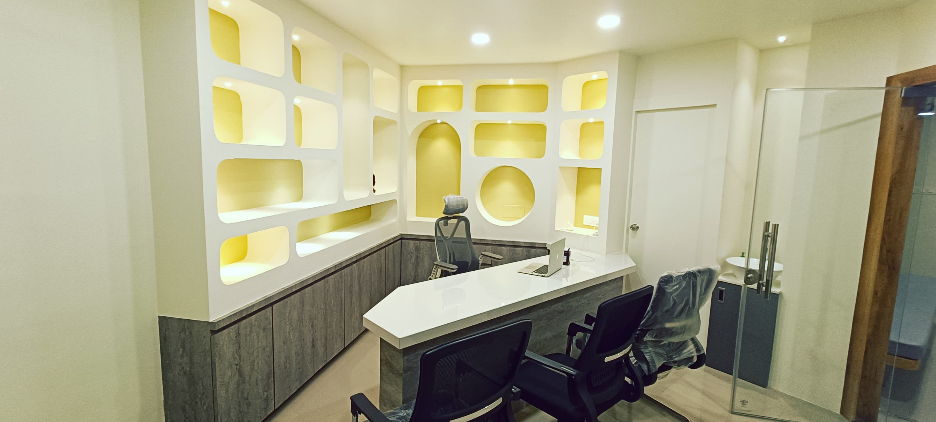 Consultation Area