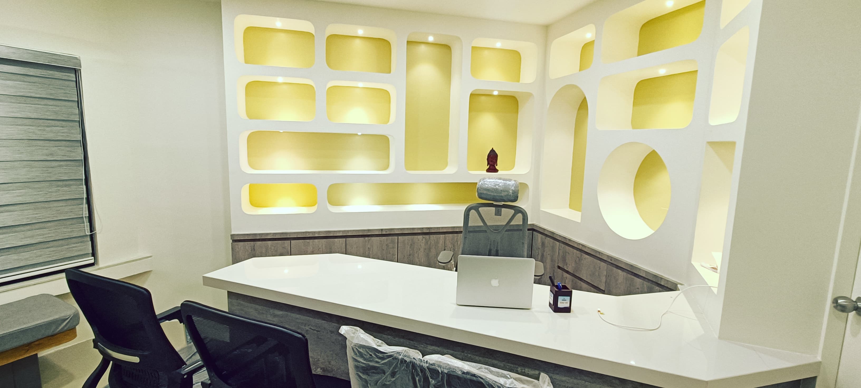 Clinic — Seating
